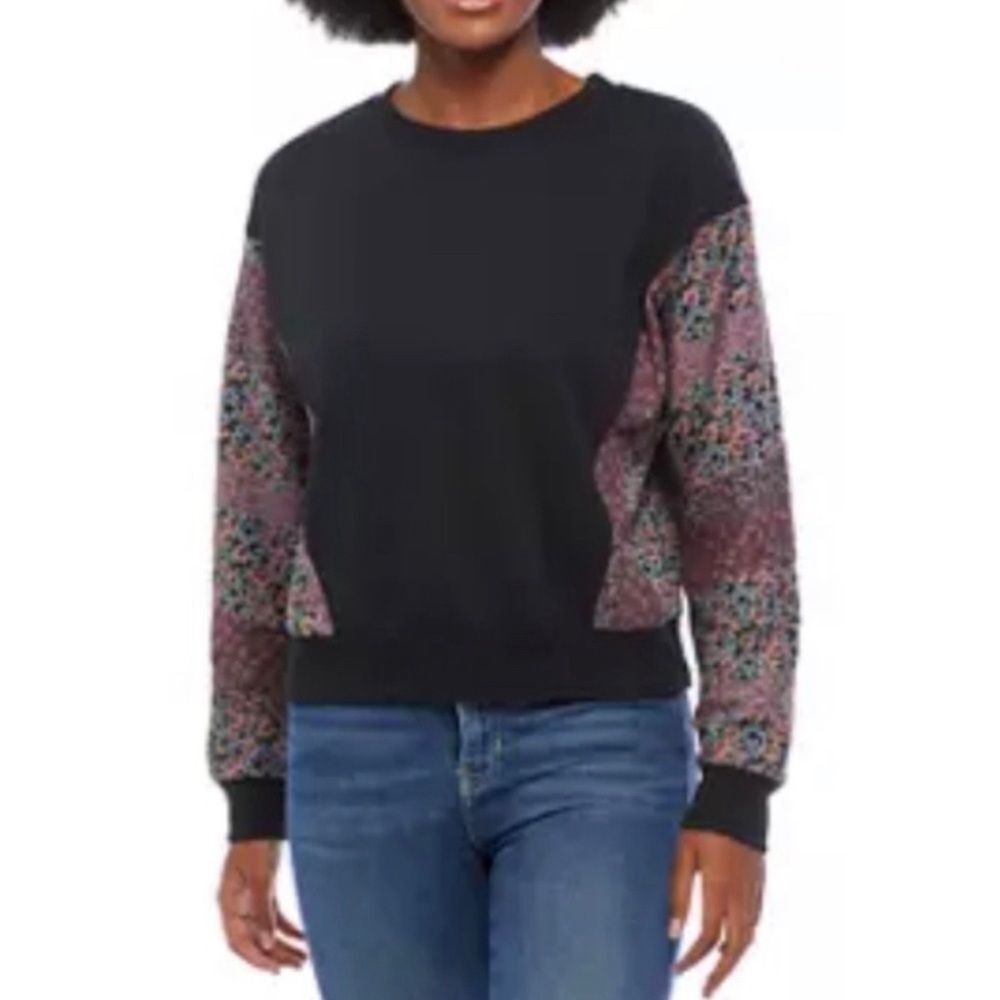 Belle Du Jour Junior’s Block Print Pullover Size M